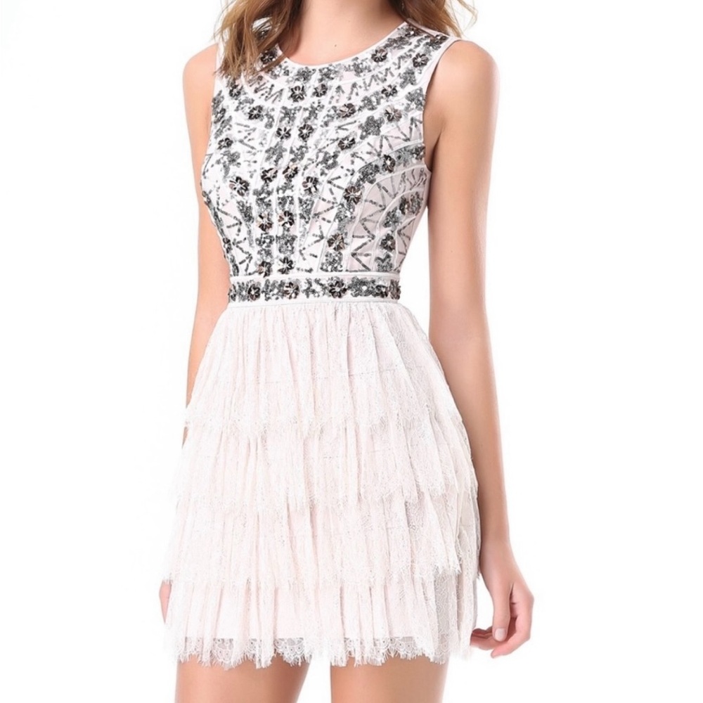 NWT BEBE STARLET SEQUINS AND LACE MINI DRESS SIZE 10